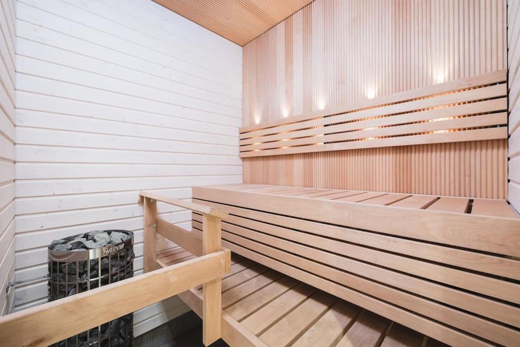 Valoisa Rivitalokolmio Rovaniemi Buitenkant foto